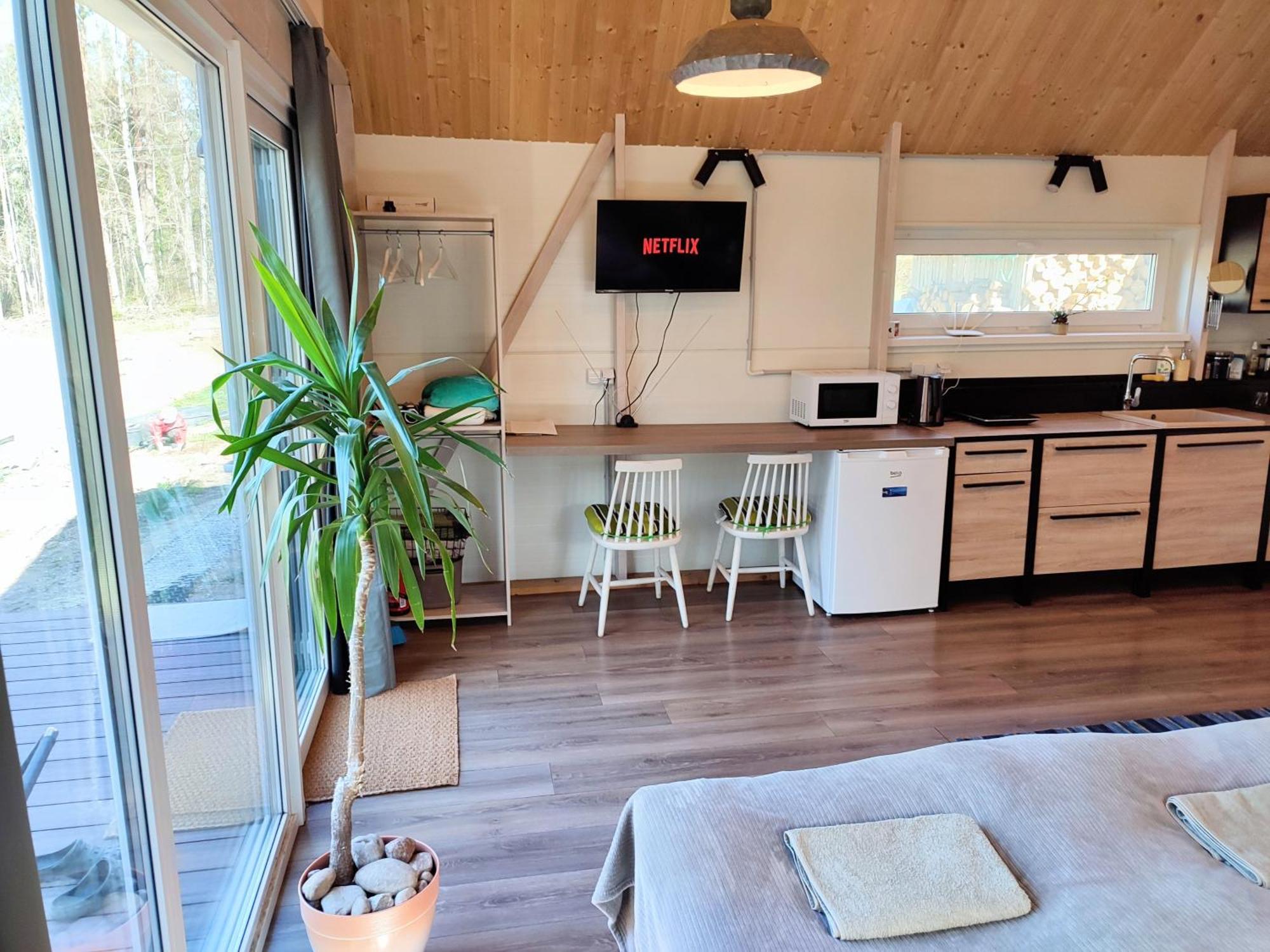 Modern Sauna Cabin In Horse Ranch Liyeplauke Екстериор снимка