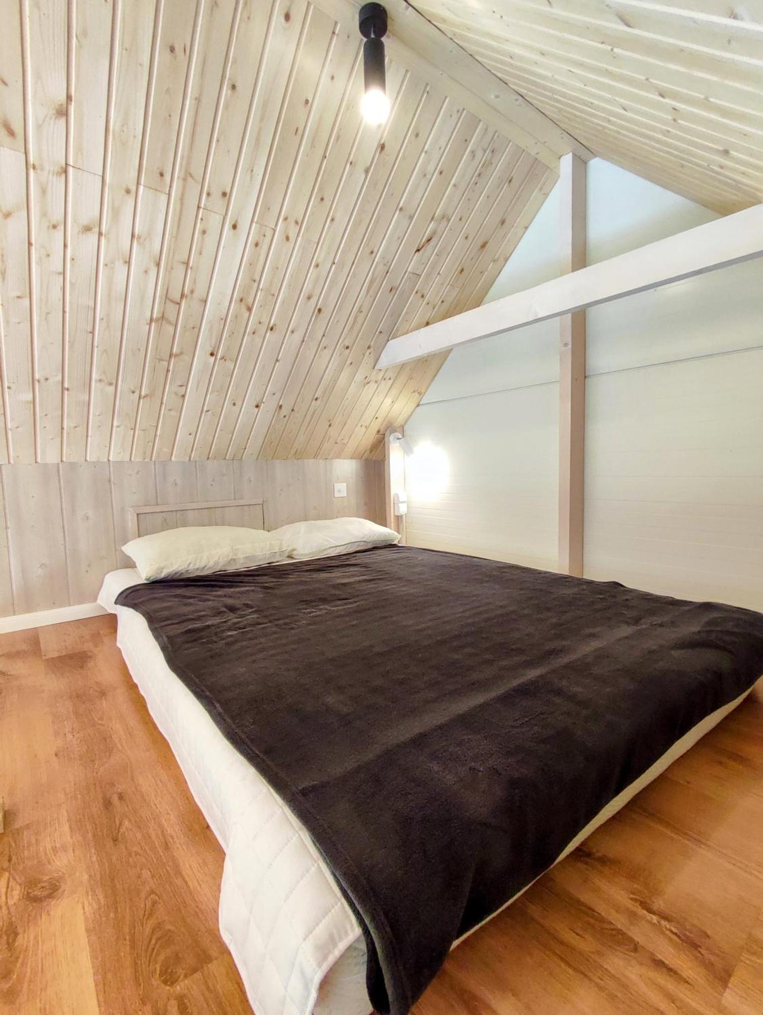 Modern Sauna Cabin In Horse Ranch Liyeplauke Екстериор снимка