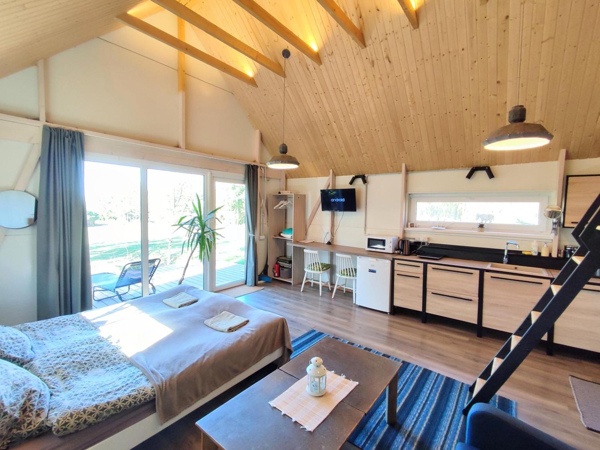 Modern Sauna Cabin In Horse Ranch Liyeplauke Екстериор снимка